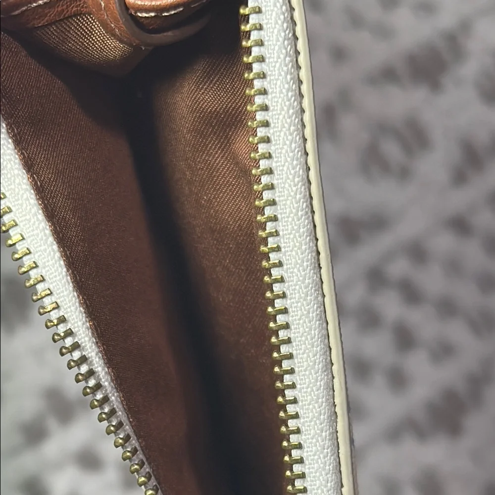 Fossil Women's Logan Faux Leather Wallet Slim Minimalist Zip Card Keychain NWOT - Picture 12 of 12